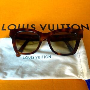 Louis Vuitton sunglasses new